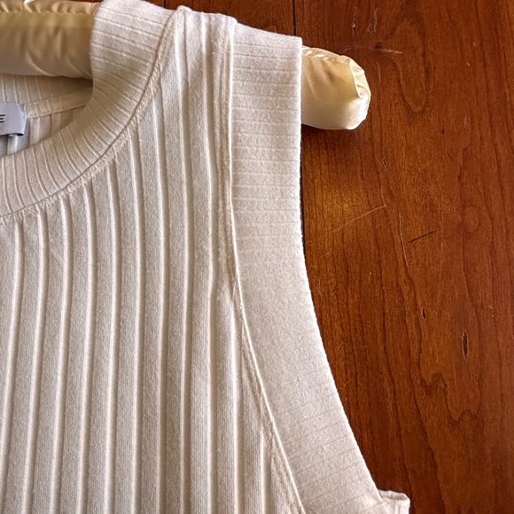 EVEREVE Ivory Ribbed Shell Sleeveless Sweater Tank Top Neutral Minimalist SZ M - Picture 5 of 8